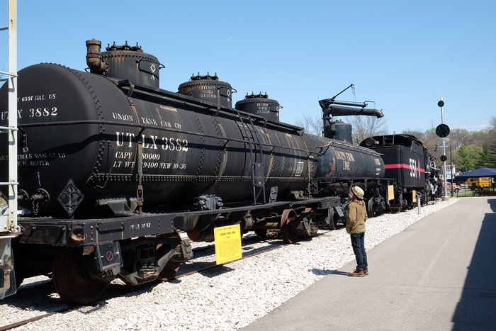 Our First Day in St. Louis: The Museum of Transportation and the Gateway Arch (sort of): Spring ...