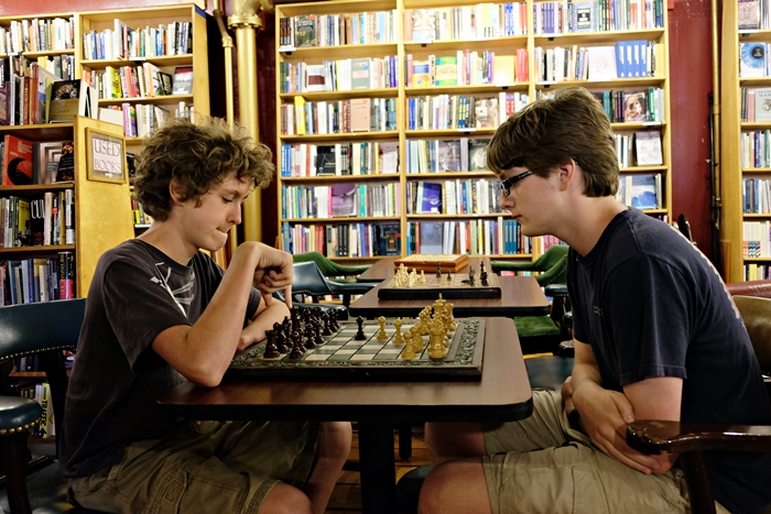 chess at Inquiring Minds, Saugerties