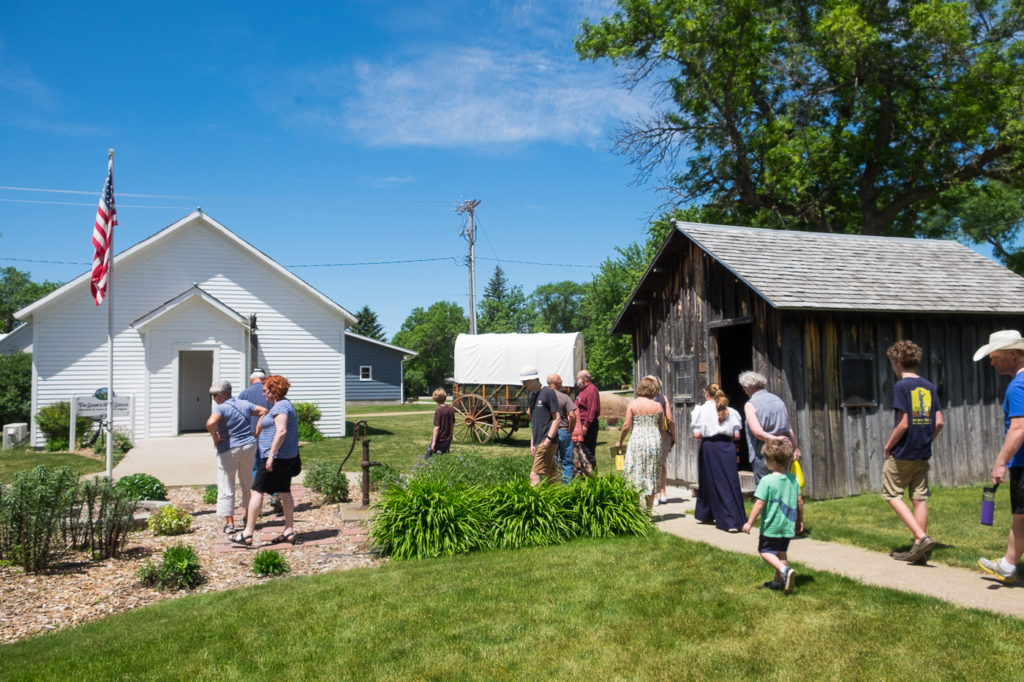 Discover Laura tour in De Smet, SD