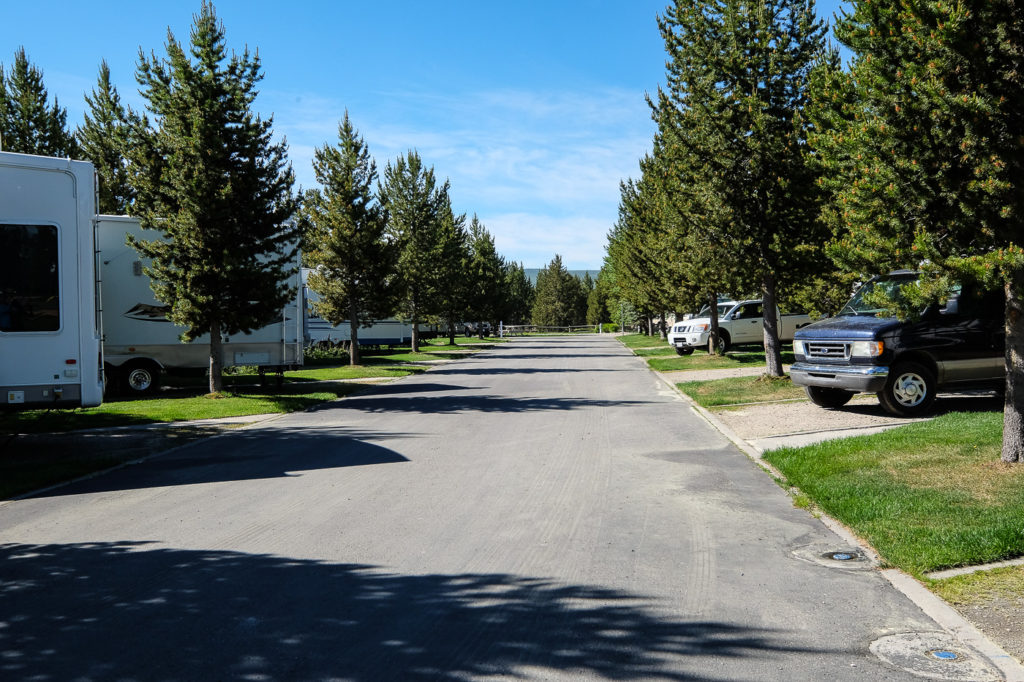 row of campsites at Yellowstone Grizzly RV Park