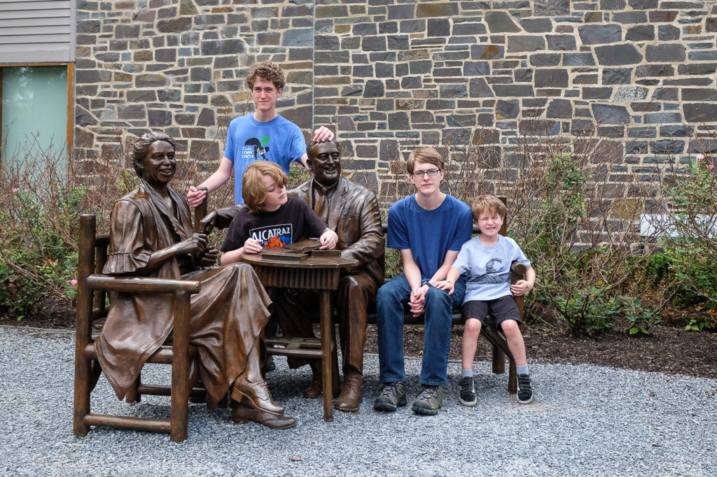kids with FDR and Eleanor