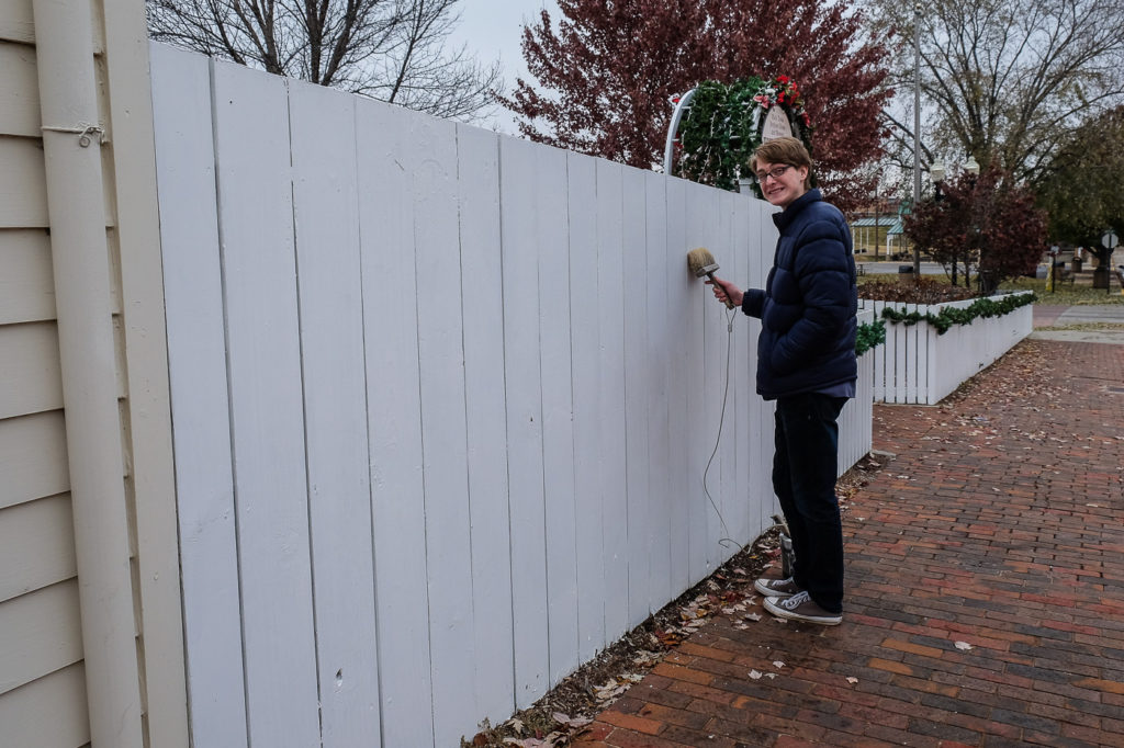 whitewashing Tom Sawyer's fence