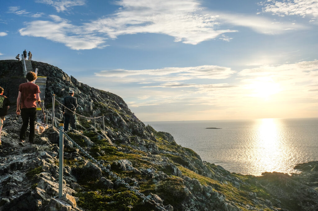 steps and chains up to Brimstone Head